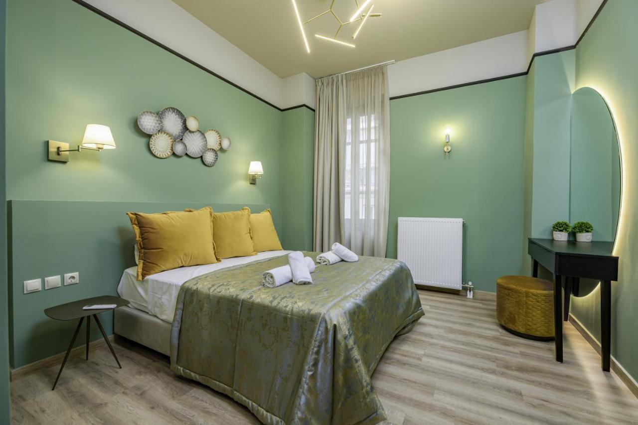 Urban Tales Aparthotel Athena Bagian luar foto