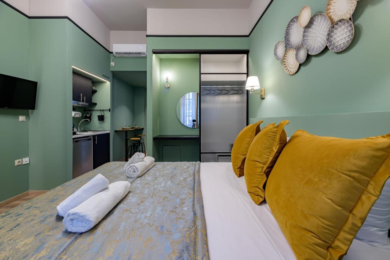 Urban Tales Aparthotel Athena Bagian luar foto