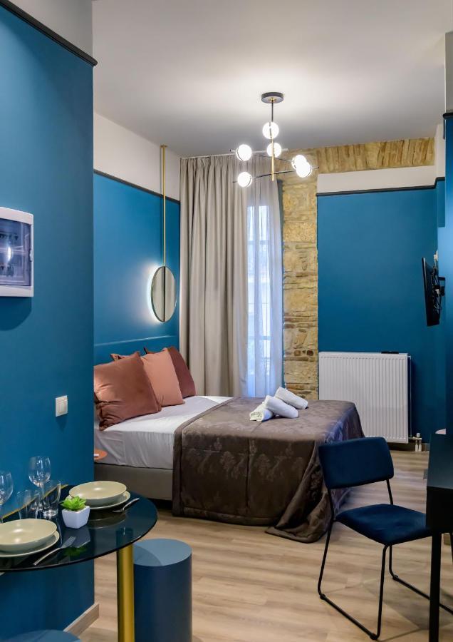 Urban Tales Aparthotel Athena Bagian luar foto