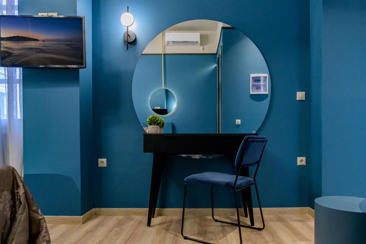 Urban Tales Aparthotel Athena Bagian luar foto