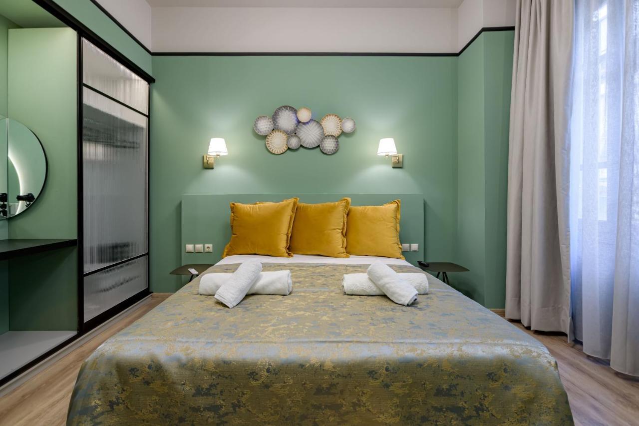 Urban Tales Aparthotel Athena Bagian luar foto